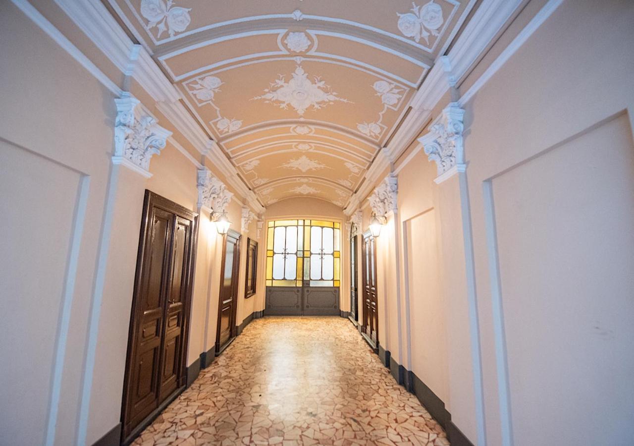 Porta Nuova Suite Comodita In Centro A Torino Екстериор снимка